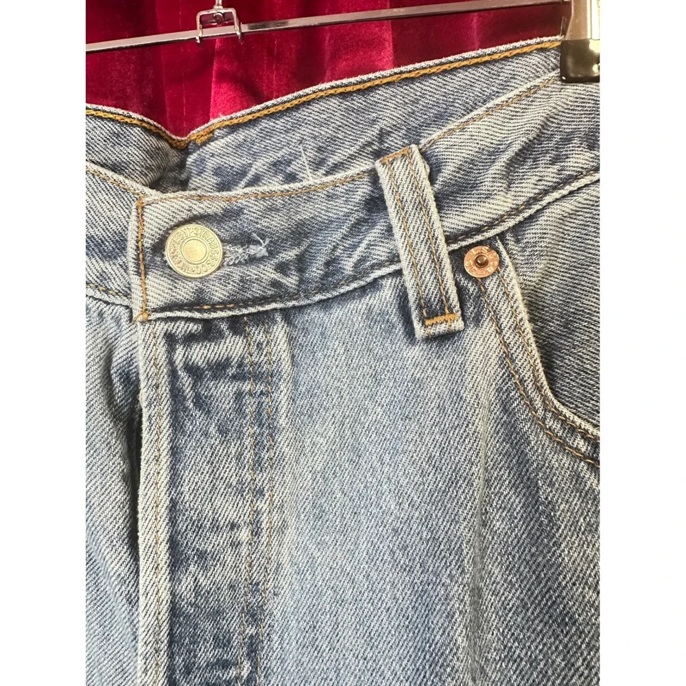 Levis dry minor